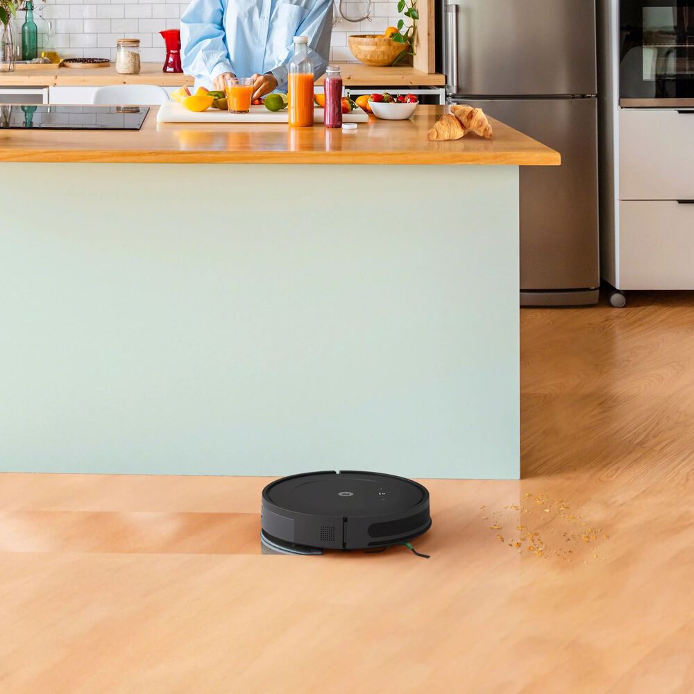 Roomba_Combo_Essential_Black_Photo_Lifestyle_Kitchen_Woman_Cooking_3000x3000