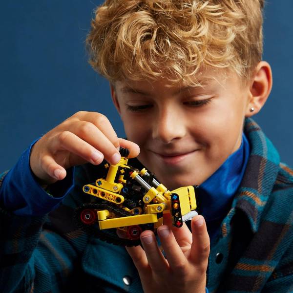 LEGO® Technic™: Heavy-Duty Bulldozer Set | Lego| Image 3