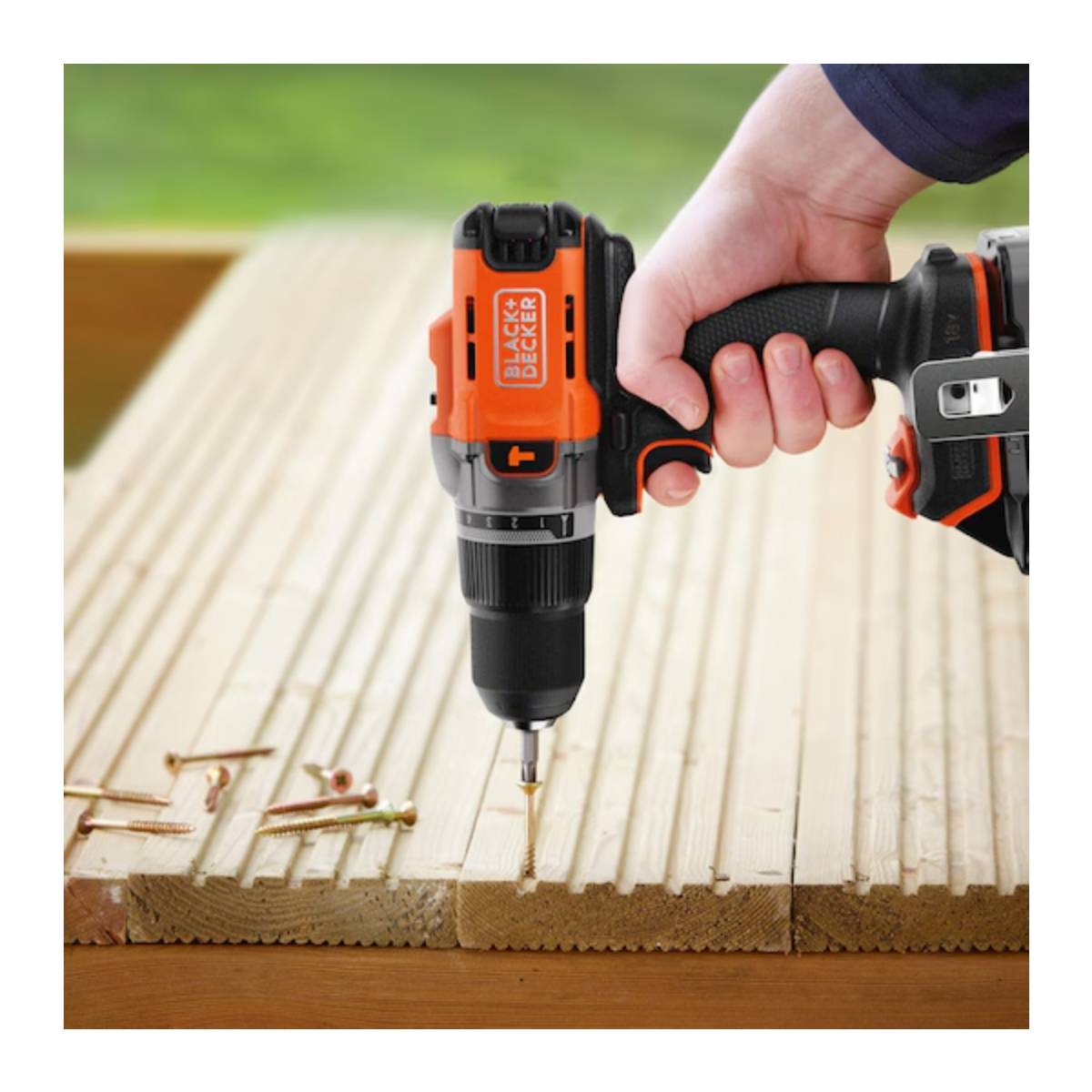 BLACK & DECKER BCD383D1XC-QW Κρουστικό Δραπανοκατσάβιδο Μπαταρίας 18V, 2X2 Ah | Black-decker| Image 4